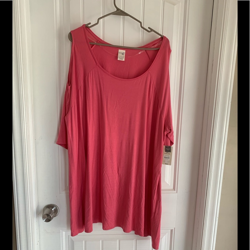 Coral top